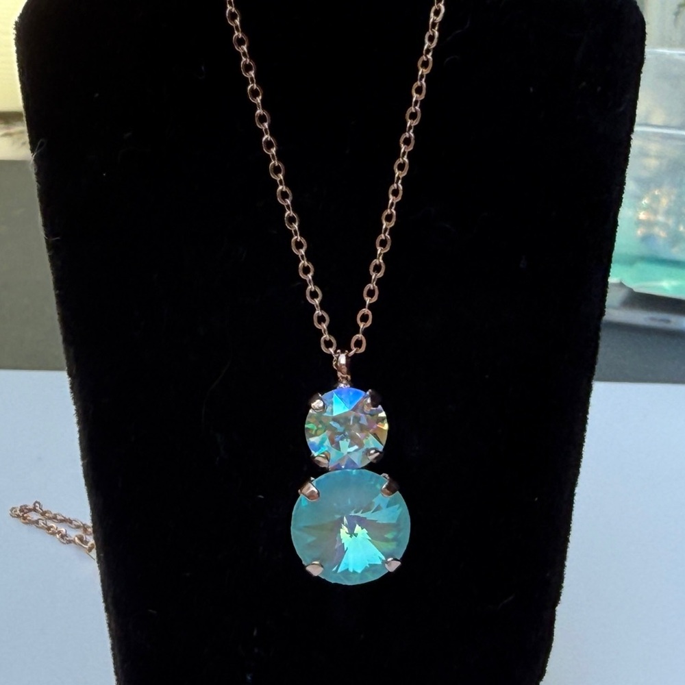 12mm/8mm Seamist Delite & Lt Azore AB Crystal Necklace w/‎ Rose Gold Tone Chain - Picture 3 of 4